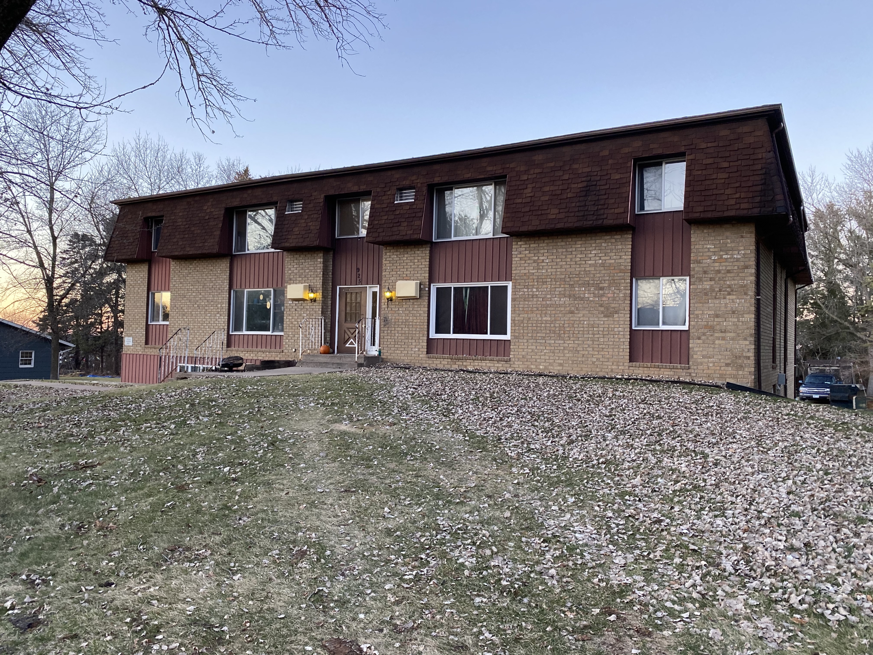 925 Norton Street, Apt 10